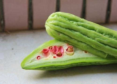 最新热门吃瓜,揭秘明星背后的惊人真相！