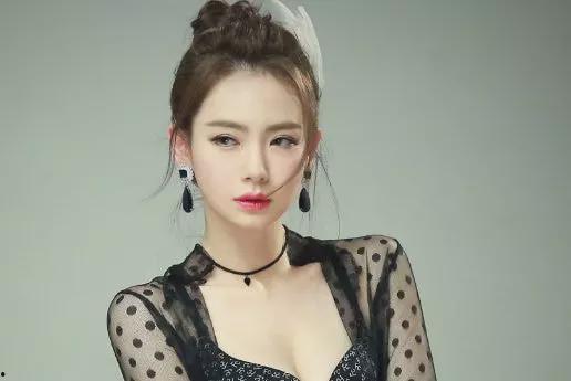 安丘明星网红见面日期,激情四溢的约会时光即将开启！”