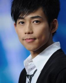 贵州本土明星网红男,闪耀山城，青春风采独领风骚