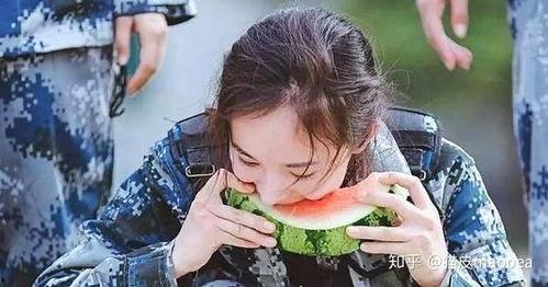 女子娱乐圈吃瓜