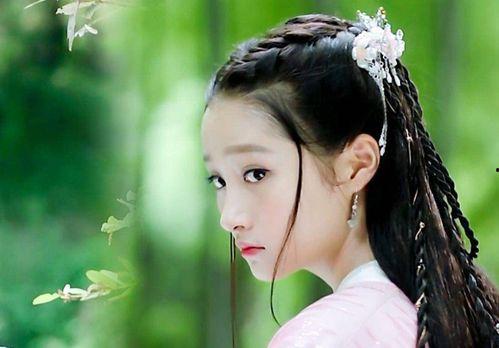 热门吃瓜女主,揭秘热门吃瓜女主的幕后故事