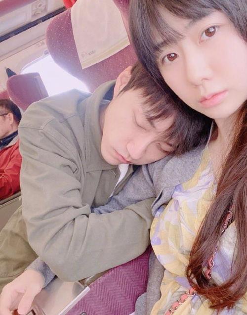 明星网红武汉加油女孩,网红力量助力战“疫”温情瞬间