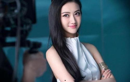 明星网红大尺庋视频,揭秘明星网红大尺度视频背后的真相